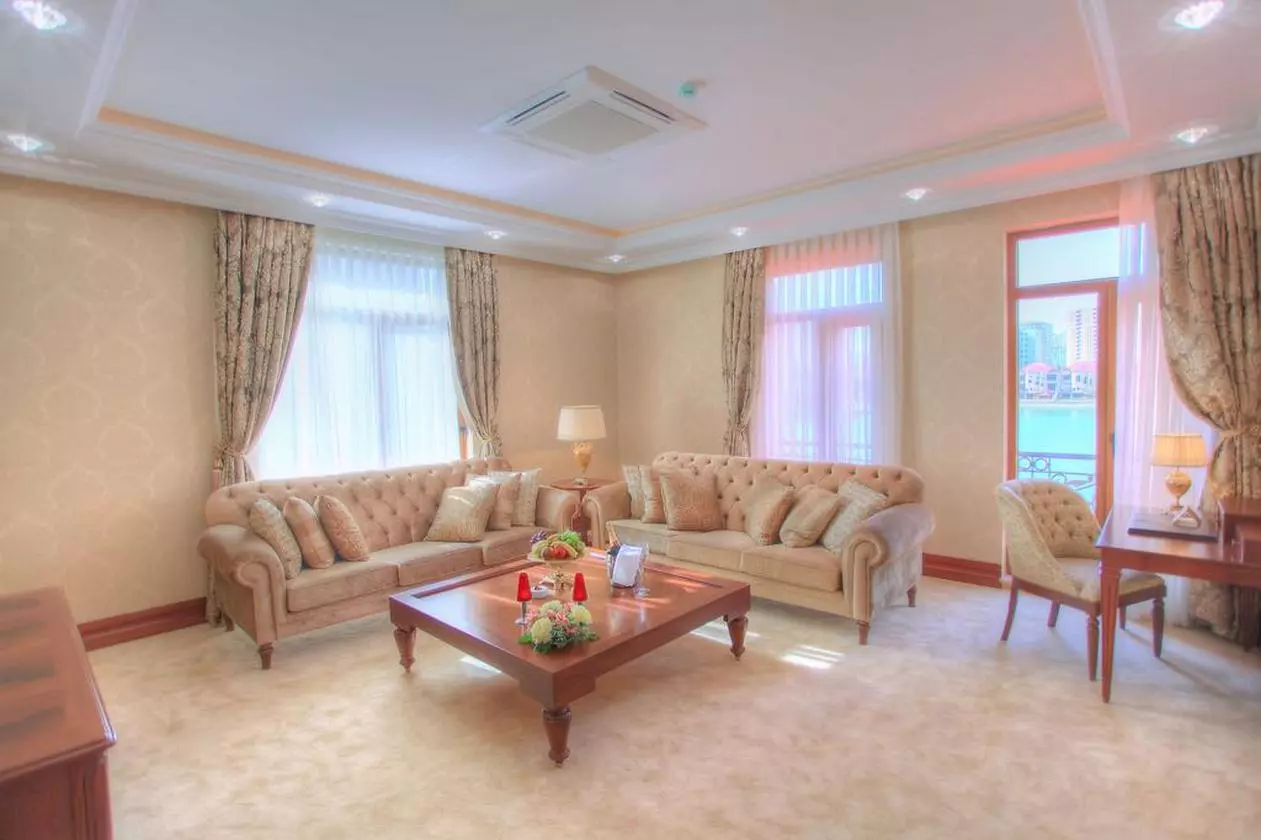 LAKEPALACE_SHABAVIZ (21).jpg